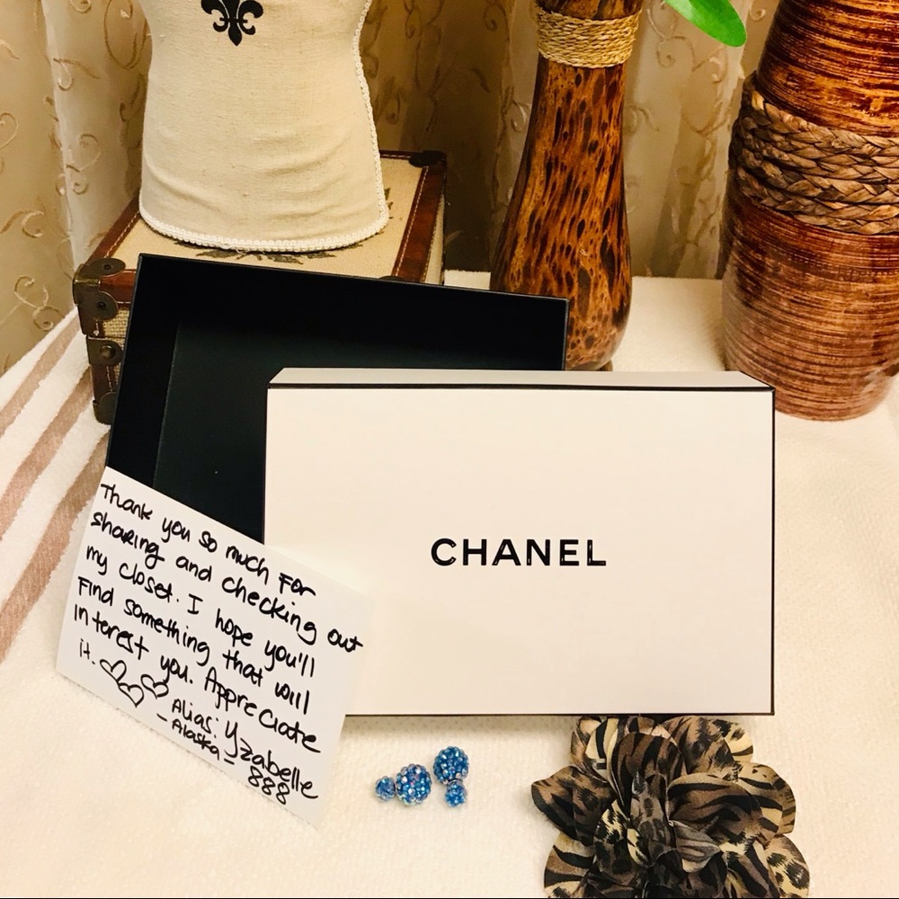 🍾🍾Chanel Box 🍾🍾 - Picture 3 of 8